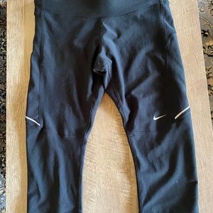 Nike Dry Fit Cropped Leggings